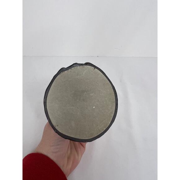 Vintage Resin Figure Sitting on Crate Working with Apples, Reading a Newspaper - Picture 6 of 6